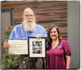 11-06-25_TimSara_Award